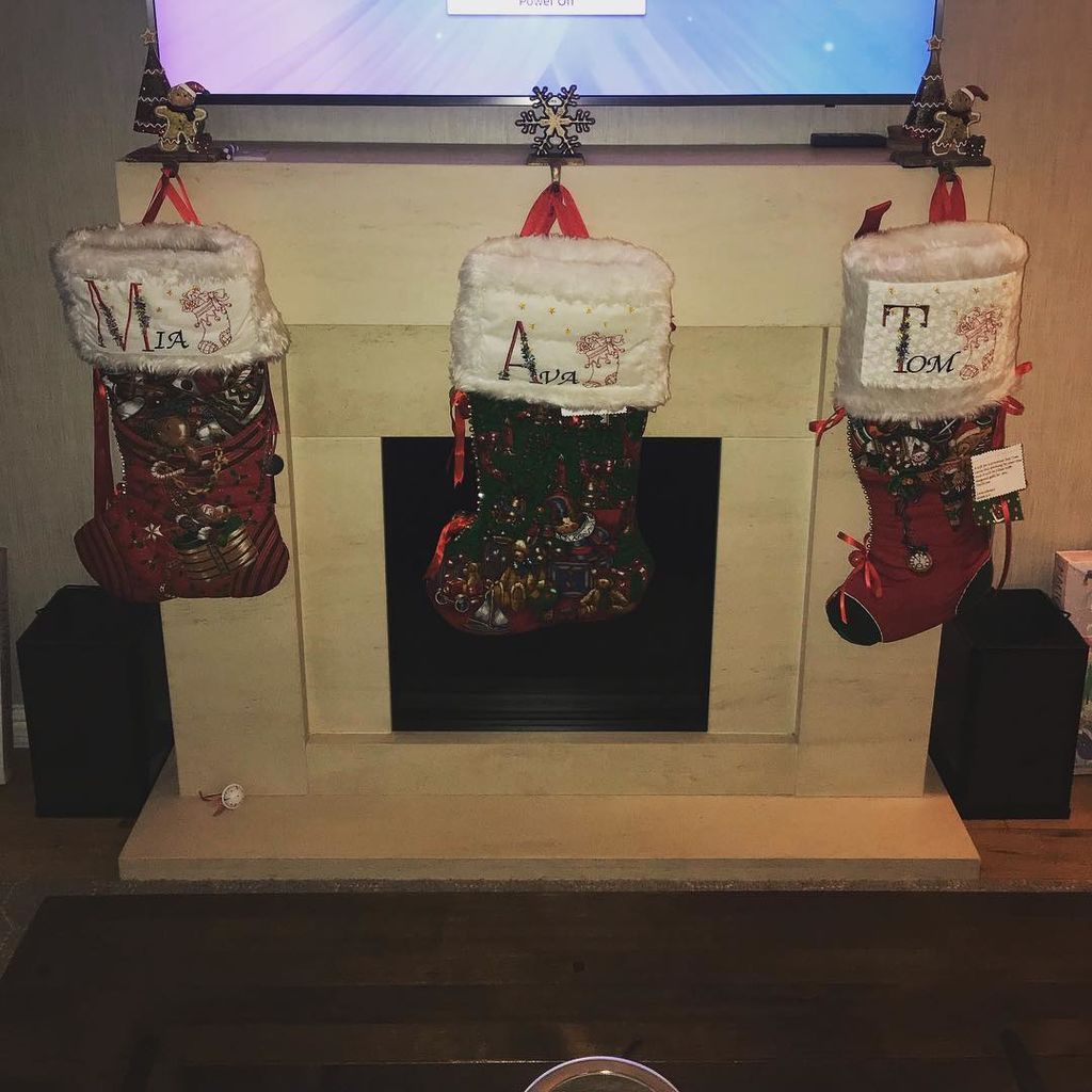 Φτιάξτε εντυπωσιακές χριστουγεννιάτικες κάλτσες για τα δώρα ή τη διακόσμηση του σπιτιού (vid + pics)