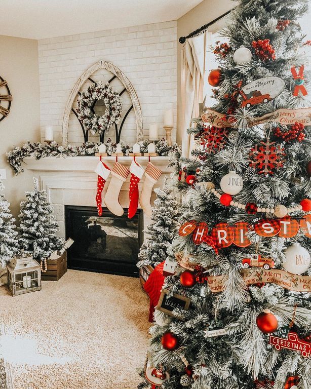 Φτιάξτε εντυπωσιακές χριστουγεννιάτικες κάλτσες για τα δώρα ή τη διακόσμηση του σπιτιού (vid + pics)