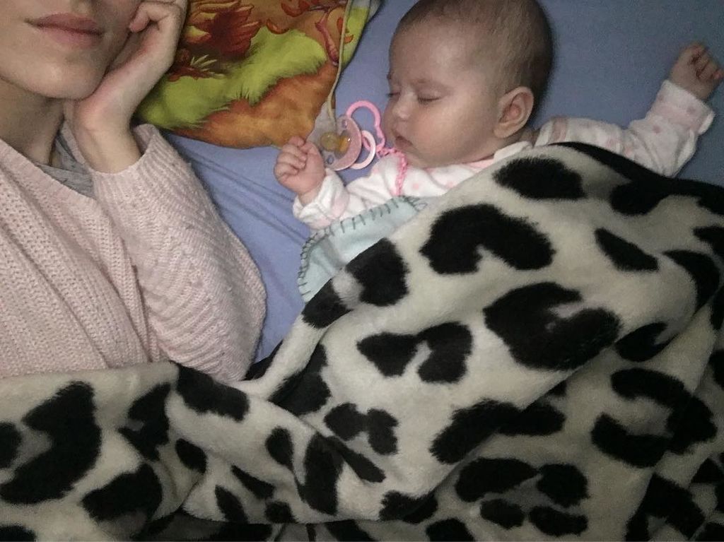 GNTM: Λίγο πριν τον μεγάλο τελικό δείτε την Εβελίνα Σκίτσκο σε τρυφερές φώτο με την κόρη της