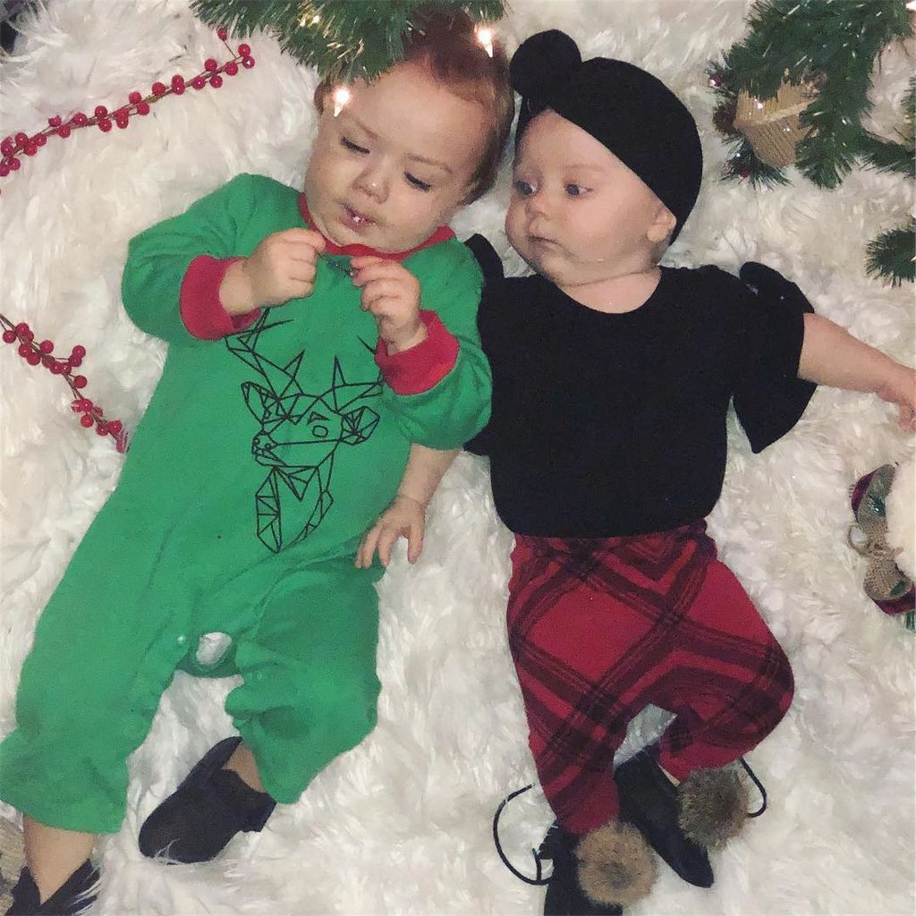 Δώδεκα καταπληκτικά outfits για το πρώτο πρωτοχρονιάτικο ρεβεγιόν του μωρού σου (pics)