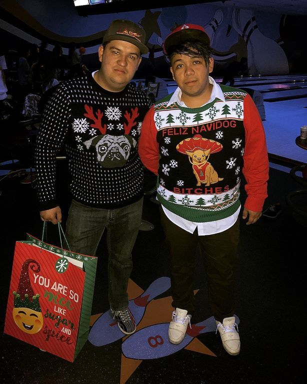 Θα γελάσετε πολύ! Αυτά είναι τα πιο κακόγουστα χριστουγεννιάτικα πουλόβερ που έχετε δει (pics+vid) 