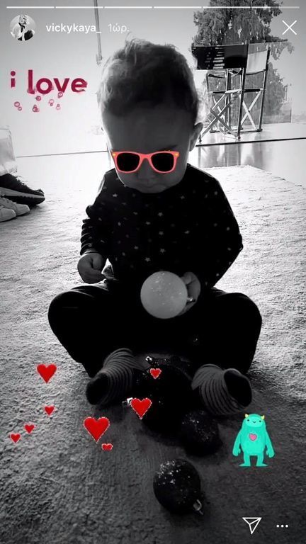 Βίκυ Καγιά: Οι ωραιότερες φωτογραφίες των παιδιών της για το 2018 είναι αυτές (pics)