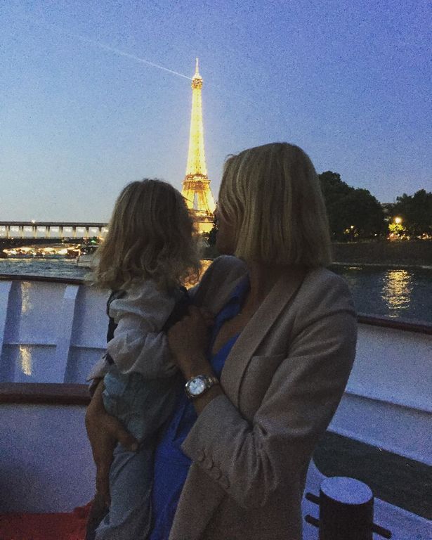 Βίκυ Καγιά: Οι ωραιότερες φωτογραφίες των παιδιών της για το 2018 είναι αυτές (pics)