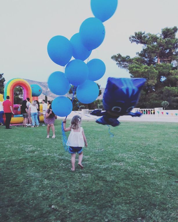 Βίκυ Καγιά: Οι ωραιότερες φωτογραφίες των παιδιών της για το 2018 είναι αυτές (pics)