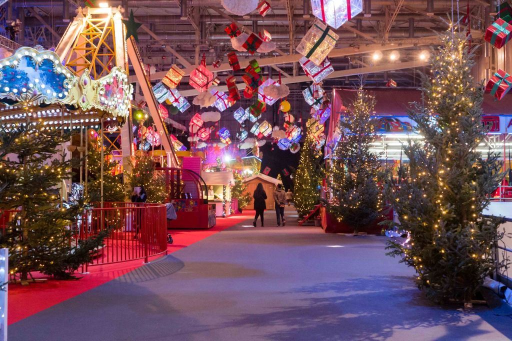 Christmas Fantasy Fun Park and Theater: Magic show "Οι Τρεις Μάγοι με τα Κόλπα"