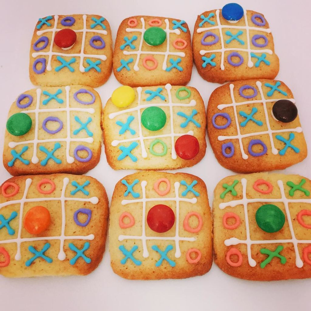 Συνταγή για μπισκότα με 3 υλικά και ιδέες διακόσμησης που θα ξετρελάνουν τα παιδιά!  (pics & vid)