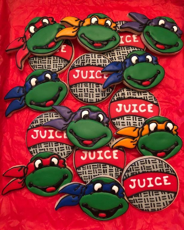 Συνταγή για μπισκότα με 3 υλικά και ιδέες διακόσμησης που θα ξετρελάνουν τα παιδιά!  (pics & vid)