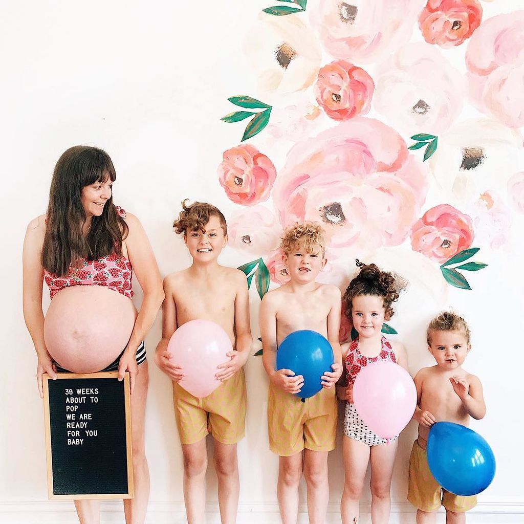 Είναι μαμά 5 παιδιών και το απολαμβάνει! Δείτε πώς τα καταφέρνει (pics)