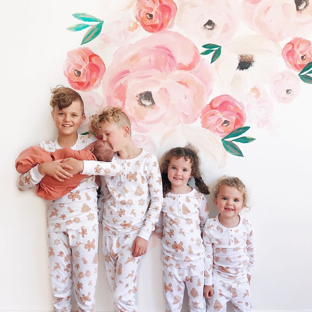 Είναι μαμά 5 παιδιών και το απολαμβάνει! Δείτε πώς τα καταφέρνει (pics)