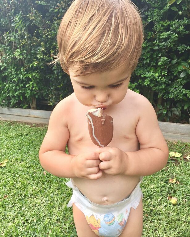 Γονείς αποτυπώνουν σε φωτογραφίες ευτυχισμένες στιγμές των παιδιών τους (pics) 