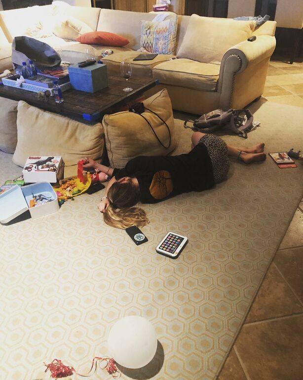 Behati Prinsloo: Η επιλόχειος κατάθλιψη και πώς την αντιμετώπισε το γνωστό μοντέλο