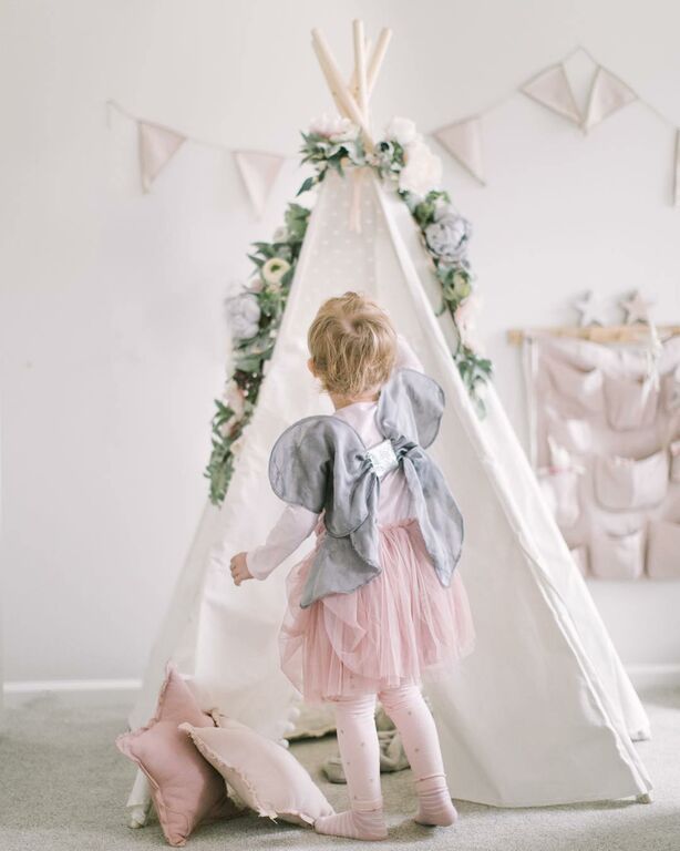 Παιδικό δωμάτιο για κορίτσια: Ιδέες διακόσμησης που θυμίζουν παραμύθι (pics)