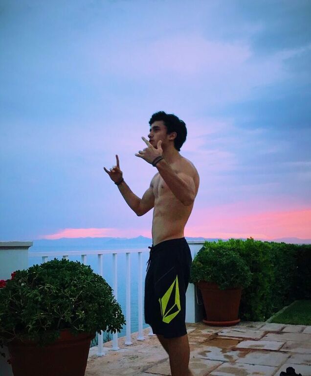 Άρης Αργυρόπουλος: Αυτός είναι ο μικρότερος γιος της Μαρίας Μπακοδήμου (pics)