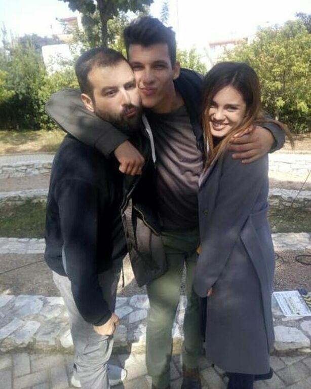 Βασίλης Μίχας: Μάθετε τα πάντα για τον κούκλο πρωταγωνιστή της «Επιστροφής» (Σπάνιες φωτό & vid)