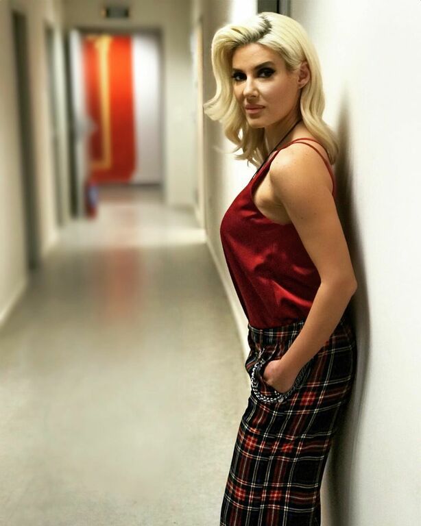 Εύη Φραγκάκη: Η πρώτη τηλεοπτική συνάντηση με την Ελένη και άγνωστες πτυχές της ζωής της (pics &vid)