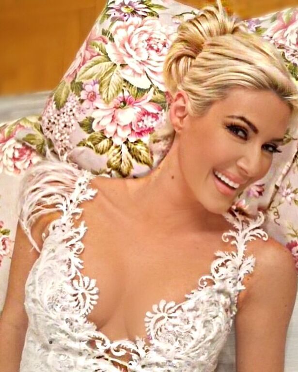 Εύη Φραγκάκη: Η πρώτη τηλεοπτική συνάντηση με την Ελένη και άγνωστες πτυχές της ζωής της (pics &vid)