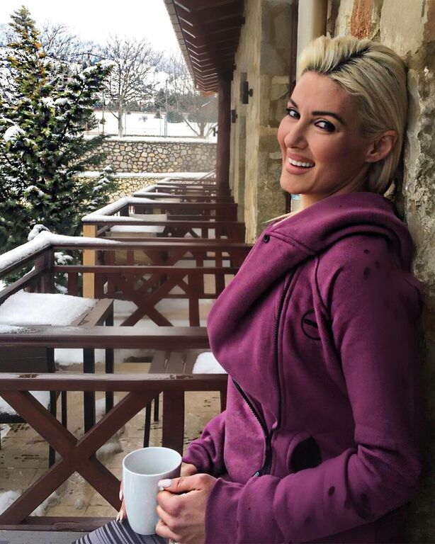 Εύη Φραγκάκη: Η πρώτη τηλεοπτική συνάντηση με την Ελένη και άγνωστες πτυχές της ζωής της (pics &vid)