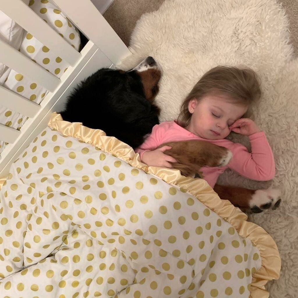 Παιδί και σκύλος: Δείτε τη μοναδική αυτή σχέση μέσα από τρυφερές φωτογραφίες (pics)