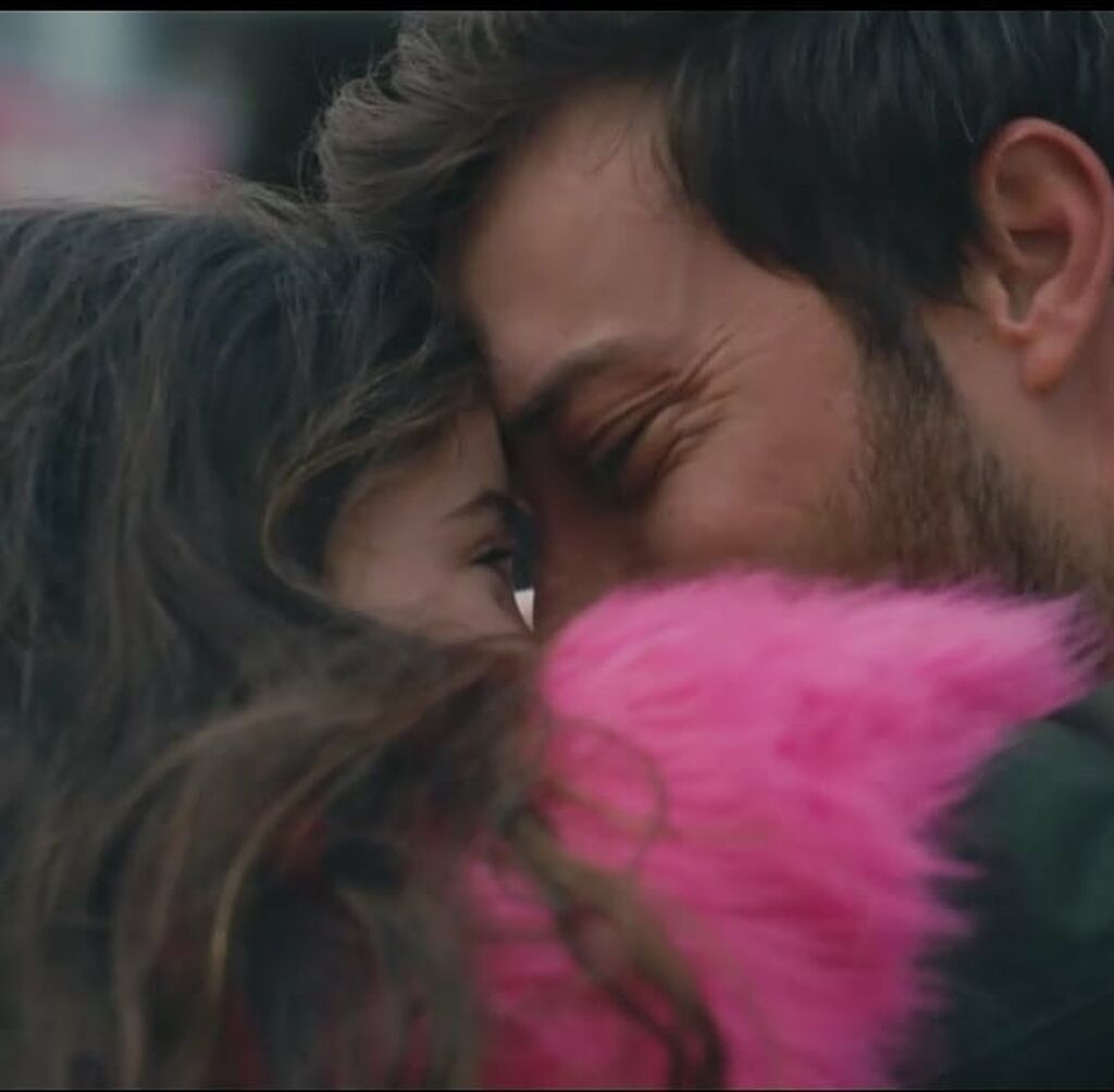 Το Τατουάζ: Μάθετε τα πάντα για τον Στέφανο Μιχαήλ τον τηλεοπτικό πατέρα της Λήδας (pics)