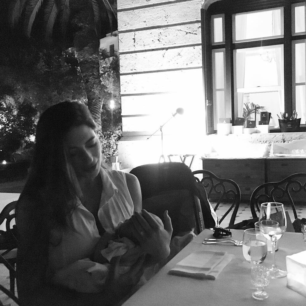 Φλορίντα Πετρουτσέλι: 7 πραγματικά τρυφερές φωτογραφίες με την κόρη της (pics)