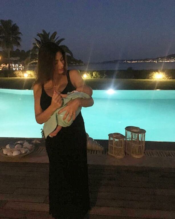 Φλορίντα Πετρουτσέλι: 7 πραγματικά τρυφερές φωτογραφίες με την κόρη της (pics)