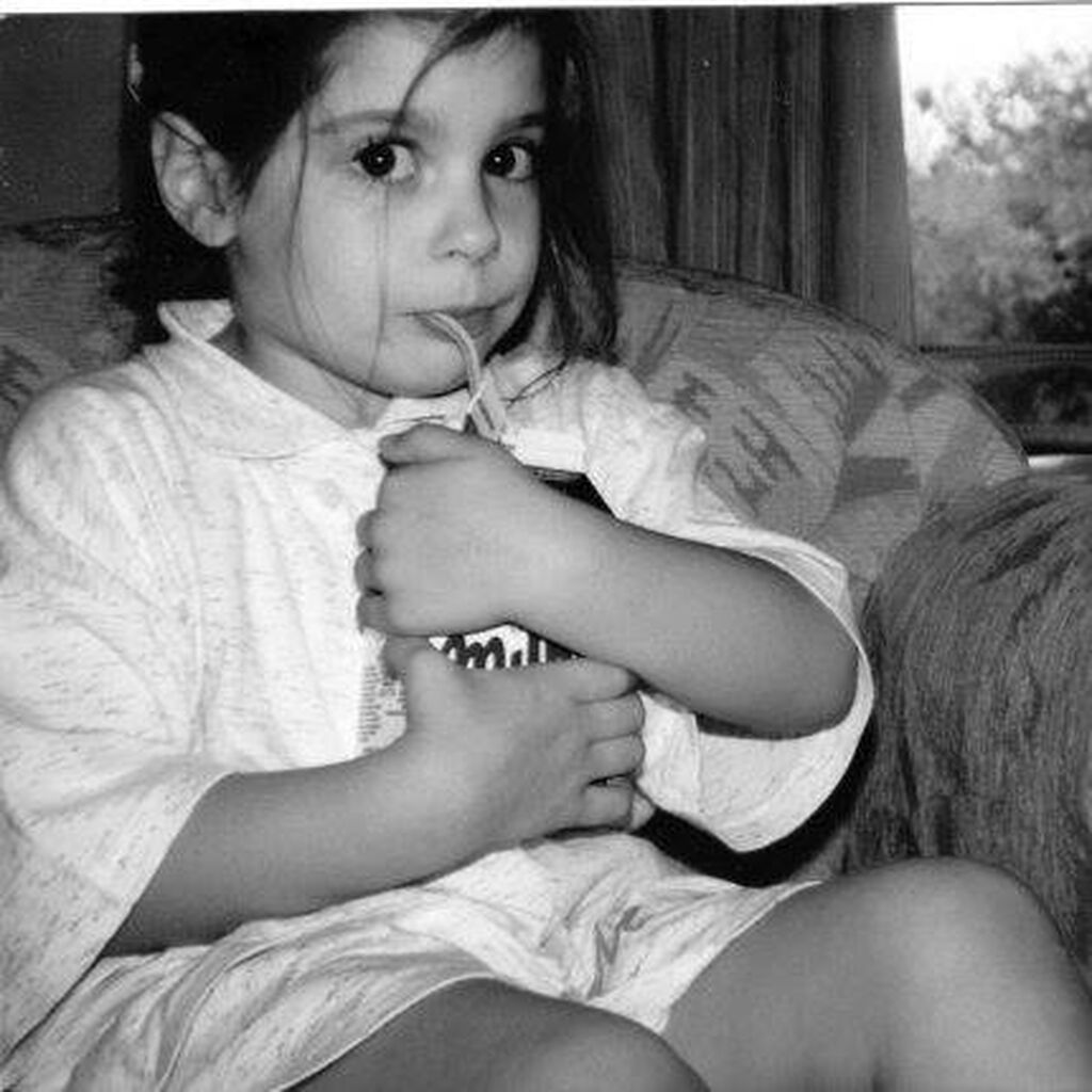 Ηρώ Μπέζου: Αυτή είναι η κούκλα κόρη του Γιάννη Μπέζου (pics)