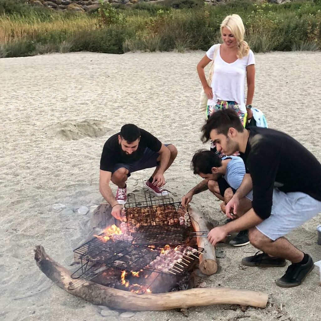 Έτσι είναι πραγματικά στην καθημερινότητά της η Ελένη Μενεγάκη (pics)