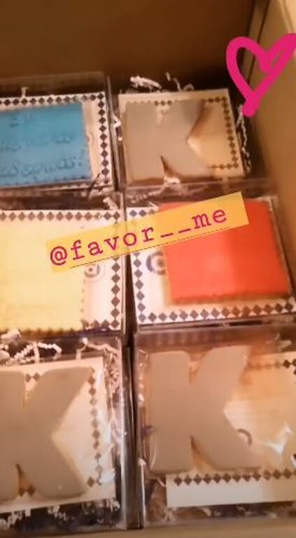 Τα μπισκότα που κερνά η ηθοποιός με το αρχικό γράμμα του ονόματος που θα δώσει στον μικρό!