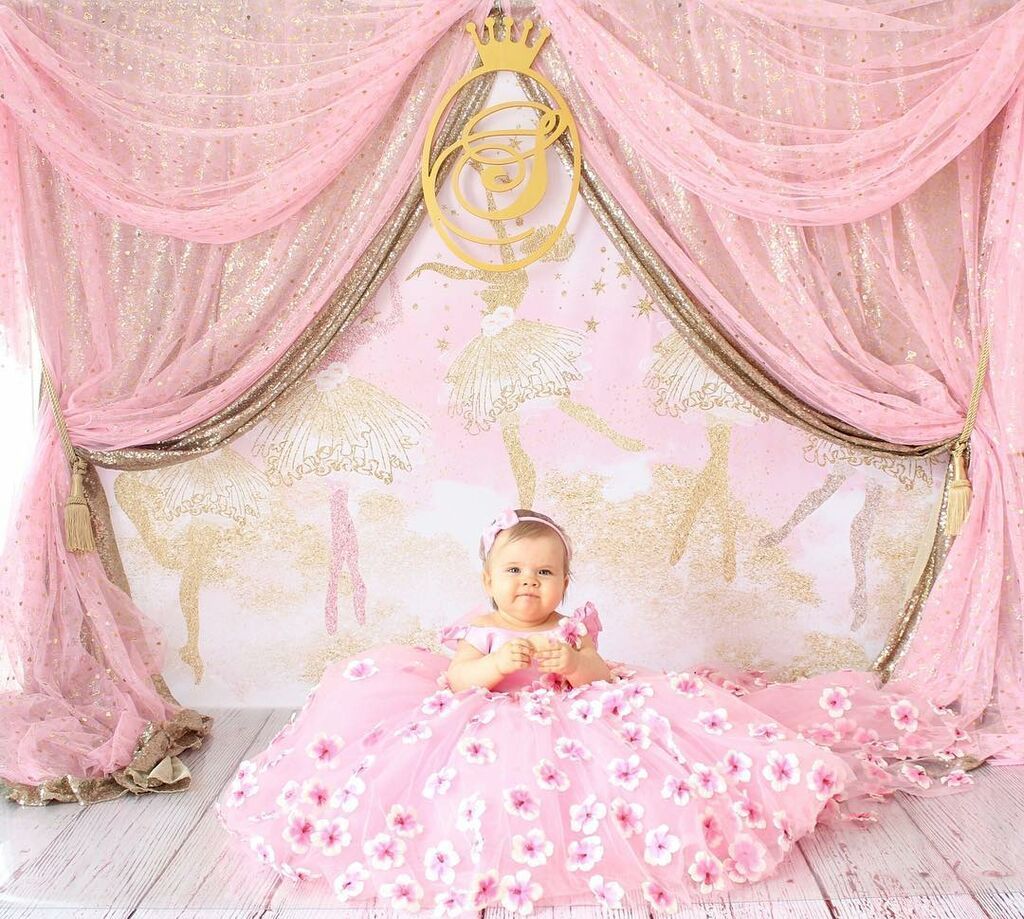 Αυτή η μικρούλα κατέστρεψε τις φωτογραφίες των γενεθλίων της αλλά είναι τόσο… γλυκιά! (pics)