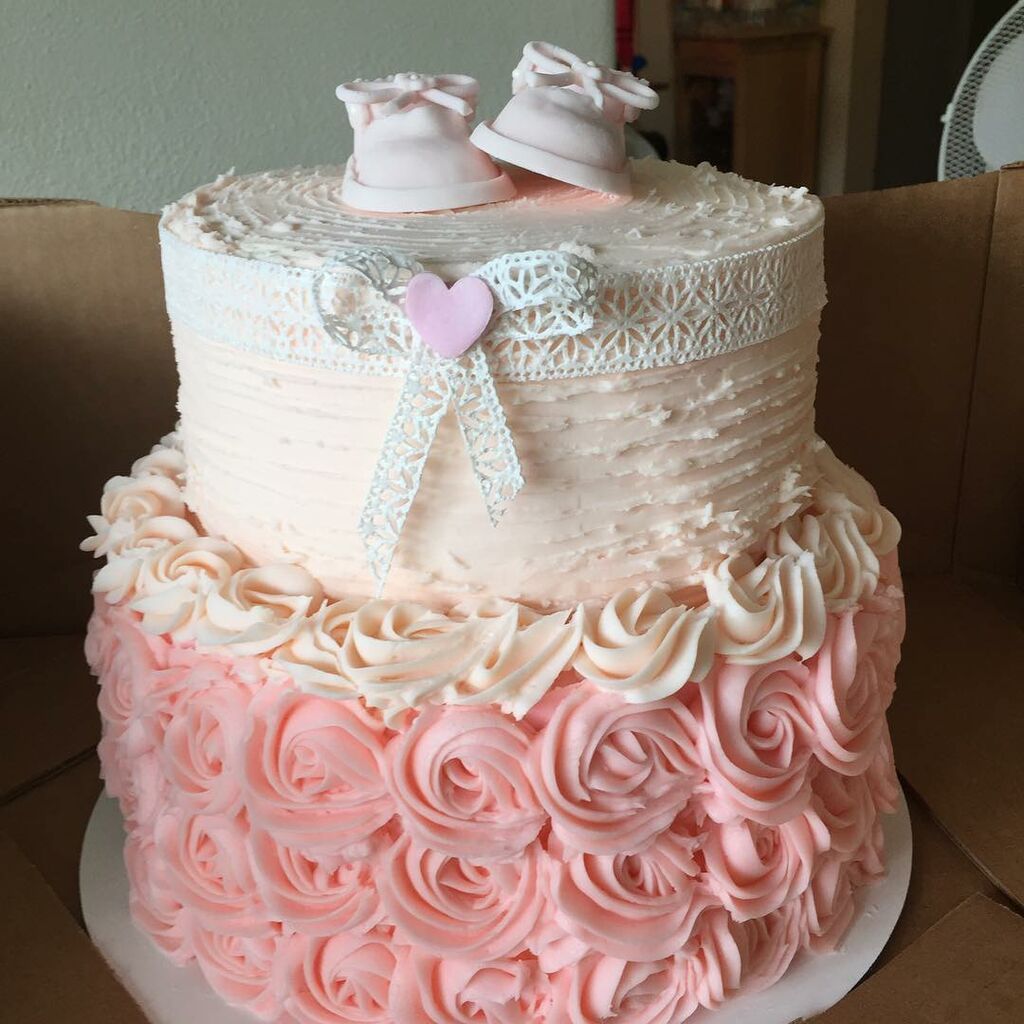 Περιμένετε κορίτσι; Ιδέες για να διακοσμήσετε την τούρτα του baby shower party (pics)
