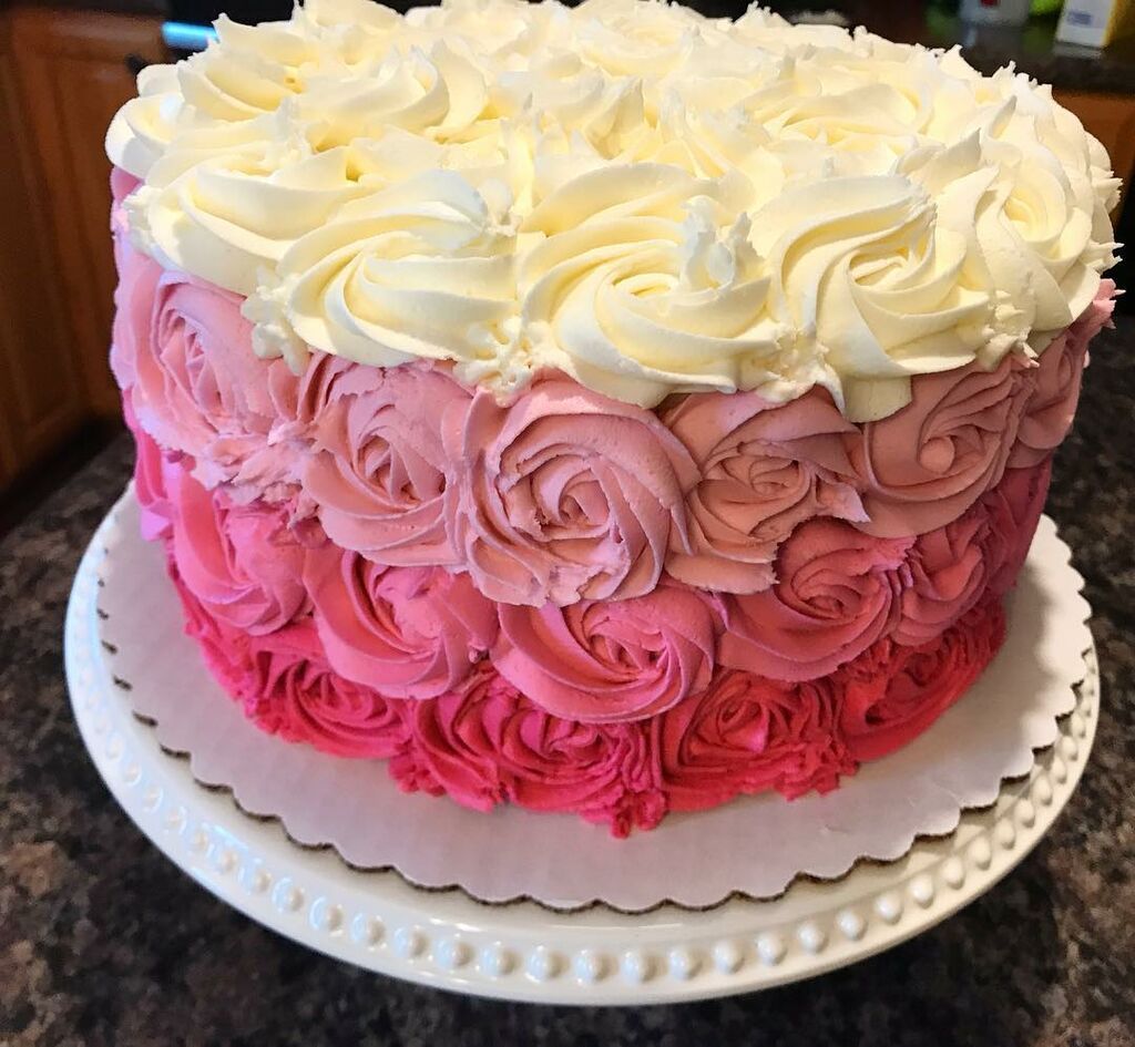 Περιμένετε κορίτσι; Ιδέες για να διακοσμήσετε την τούρτα του baby shower party (pics)