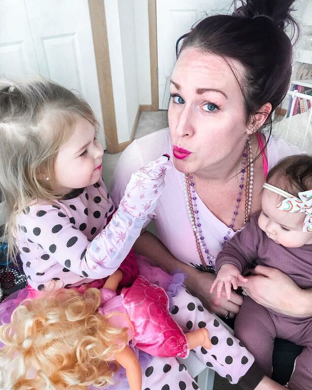 «Ε, σιγά… Τι κάνεις όλη μέρα;»: Μια μαμά δίνει απάντηση στο αιώνιο ερώτημα! (pics) 