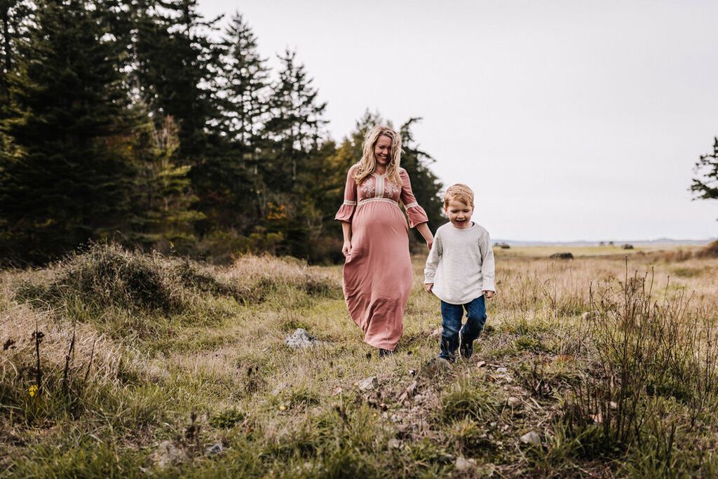 Θέλησαν να φωτογραφηθούν λίγο πριν γεννήσουν και το αποτέλεσμα είναι  ξεχωριστό (pics) 