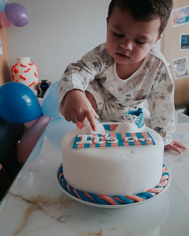 Διάσημο ζευγάρι έμαθε το φύλο του μωρού που περιμένει (pics&vid)