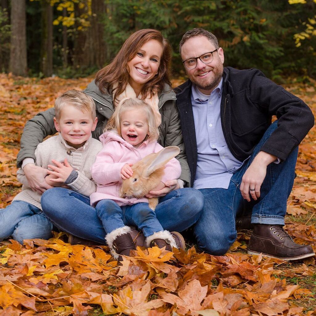 Ο καλύτερός της φίλος είναι ένα γιγάντιο κατοικίδιο - Δεν θα πιστέψετε τι ζώο είναι! (vid & pics)