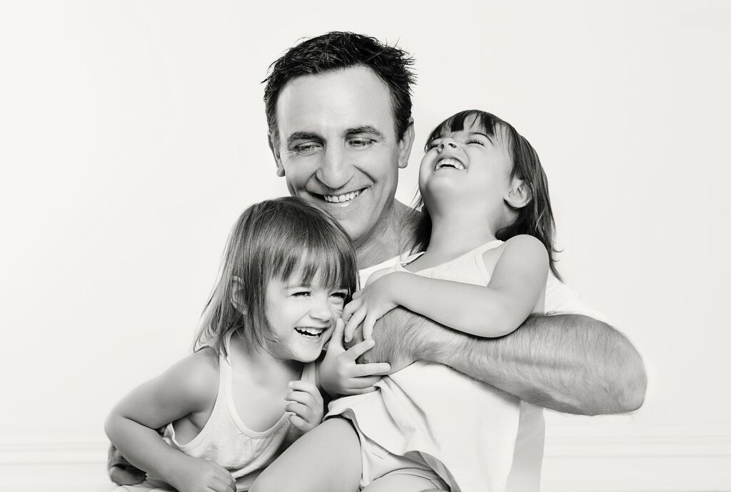 Αχ αυτός ο μπαμπάς μου: Είναι τόσο τρυφερός – Δείτε στις φωτογραφίες πόσο! (vid)