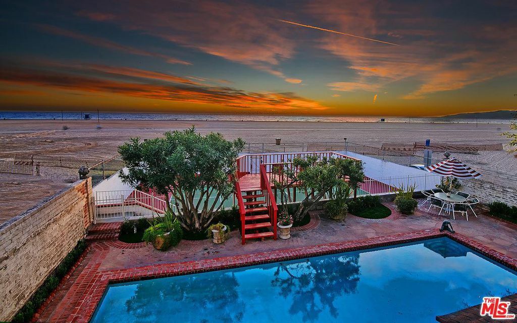 Το ιστορικό σπίτι του Cary Grant στην Santa Monica είναι φανταστικό! Δείτε φωτογραφίες (pics)