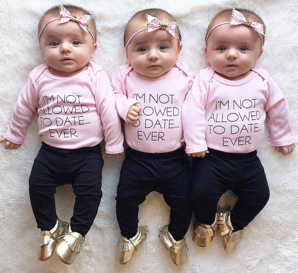 Ντυμένες στα ροζ τους είναι σαν μικρές κουκλίτσες! Δείτε τις στις φωτογραφίες (pics)