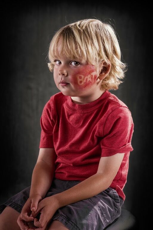 Η λεκτική βία αφήνει σημάδια - Συγκλονιστικές φωτογραφίες (pics)