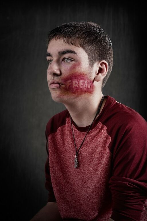 Η λεκτική βία αφήνει σημάδια - Συγκλονιστικές φωτογραφίες (pics)