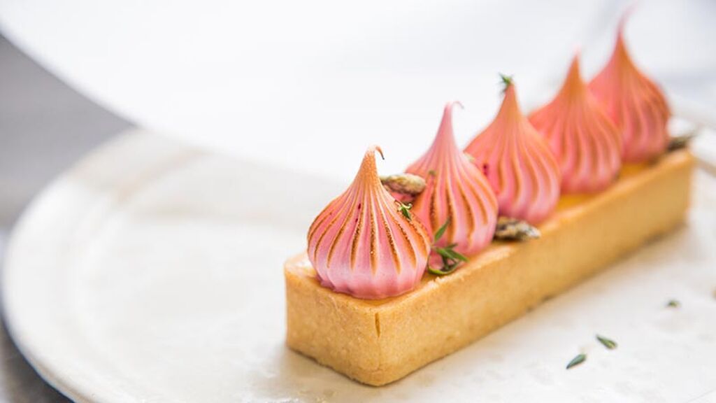 Νικόλας Στράγγας: Ζαχαροπλαστική από τη Δανία ως το ΙΕΚ ΟΜΗΡΟΣ! 