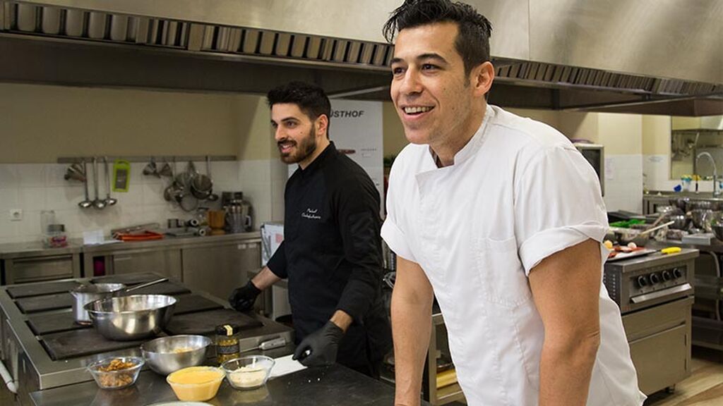 Νικόλας Στράγγας: Ζαχαροπλαστική από τη Δανία ως το ΙΕΚ ΟΜΗΡΟΣ! 