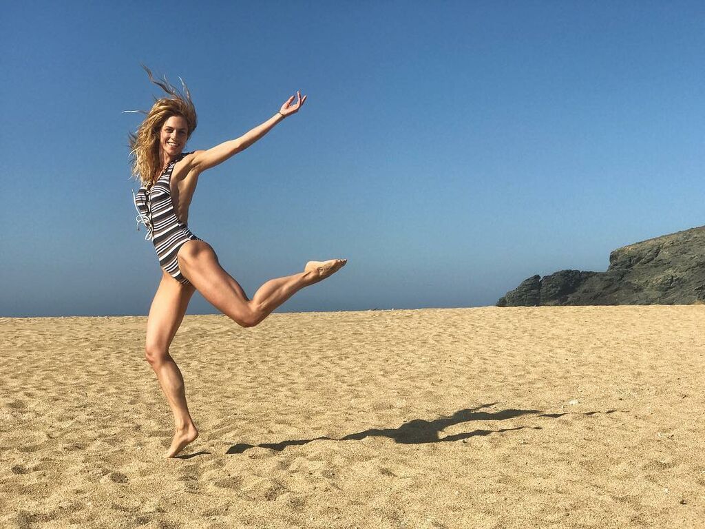 Σε Ελληνίδα παρουσιάστρια μαμά δύο παϊδιών ανήκει αυτό το κορμί (pics)