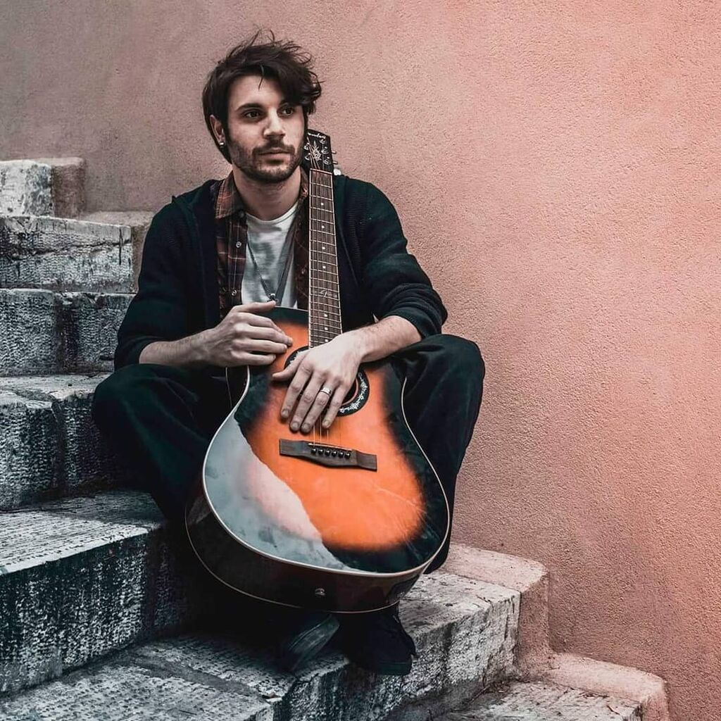 Θυμάστε τον Μανωλάκη από το «Καφέ της Χαράς»; Δείτε πώς είναι σήμερα (pics) 