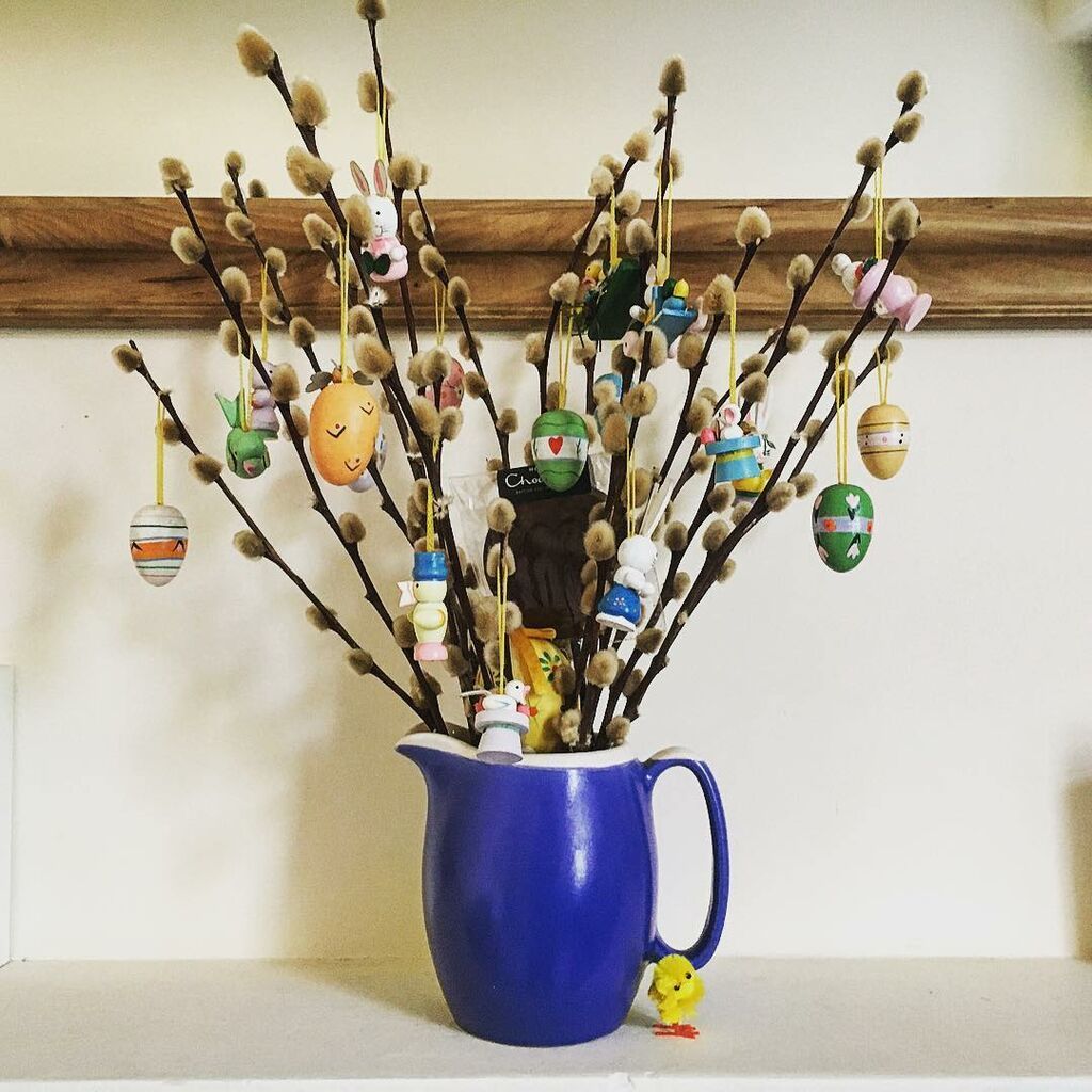 Πασχαλινό δέντρο: Εντυπωσιακές ιδέες για να στολίσετε το δικό σας (pics) 