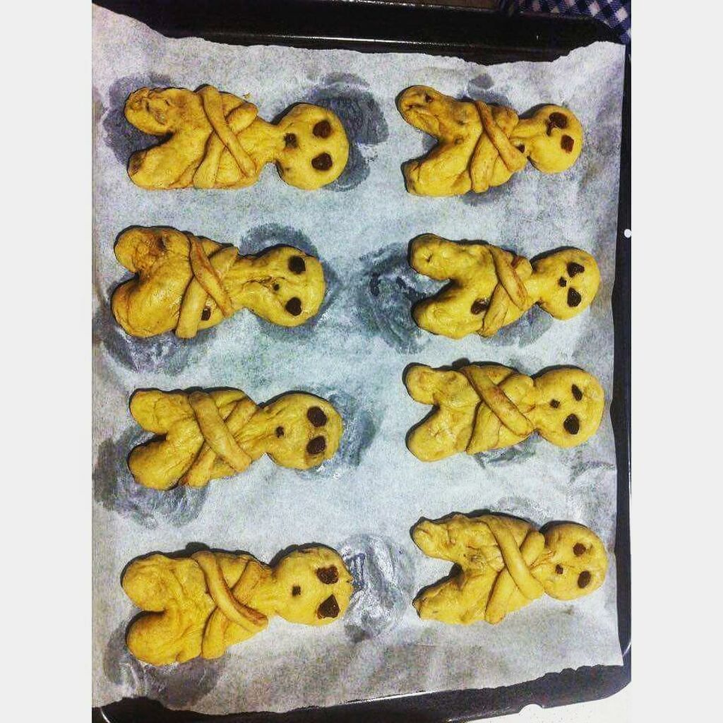 Λαζαράκια: η συνταγή για να τα φτιάξετε, τα πάντα για το έθιμο και τα κάλαντα του Λαζάρου