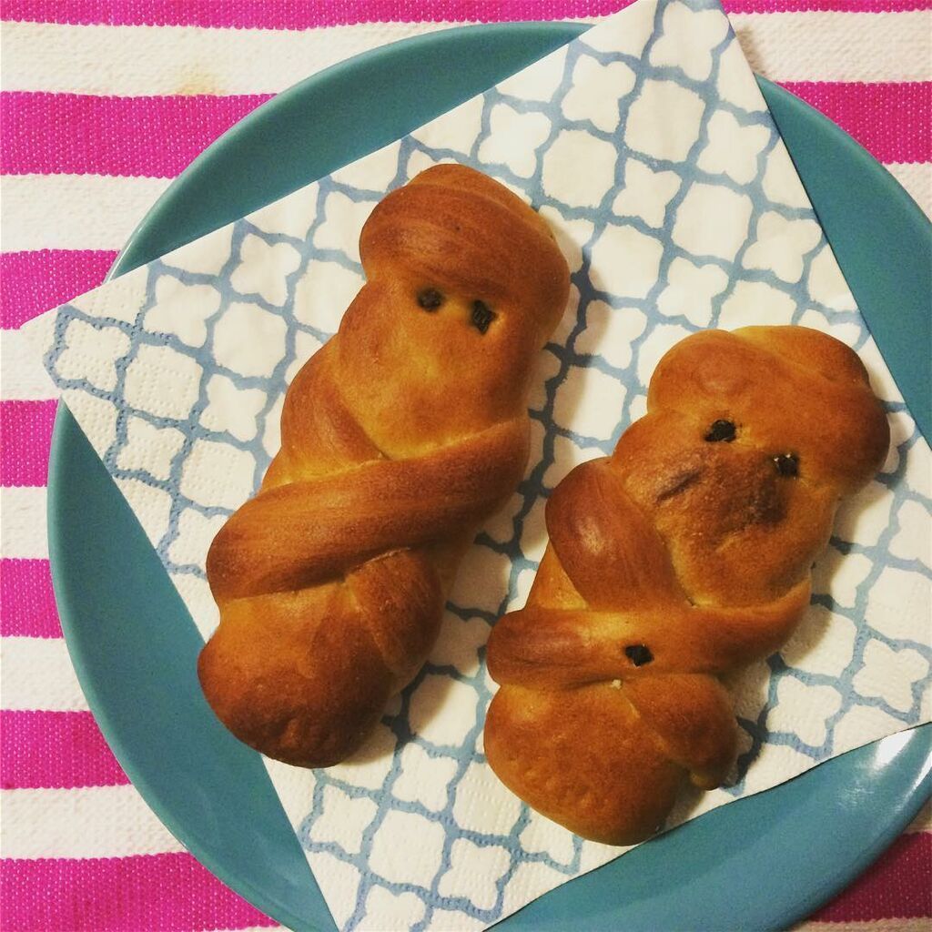 Λαζαράκια: η συνταγή για να τα φτιάξετε, τα πάντα για το έθιμο και τα κάλαντα του Λαζάρου