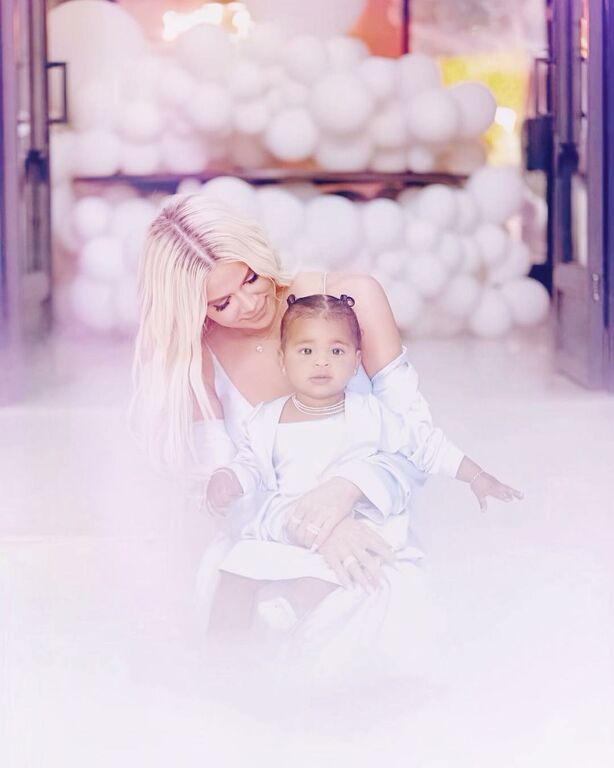 Kris Jenner: Αποκάλυψε πόσα χρήματα παίρνουν οι Kardashians για ένα post στα social media