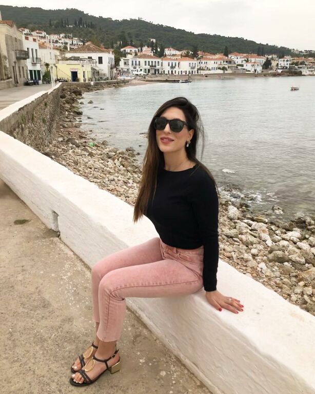 Φλορίτσα Πετρουτσέλι: Η τούρτα έκπληξη για τα γενέθλια του συζύγου της και η τρυφερή ευχή (pics) 