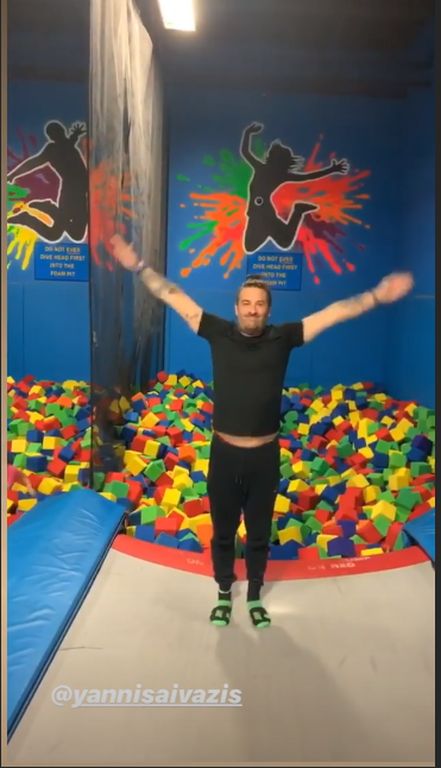Γνωστός ηθοποιός κάνει τραμπολίνο μαζί με την κόρη του (pics)